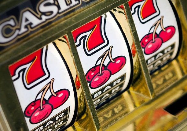 kamustoto slot game interface showing tournament leaderboard